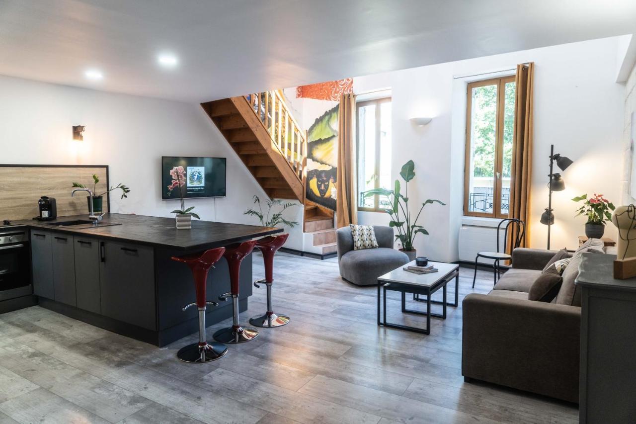 Apartment Duplex Street-art Centre-ville Netflix By Rentabao