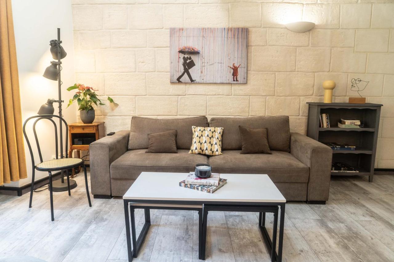 Duplex Street-art Centre-ville Netflix By Rentabao Apartment